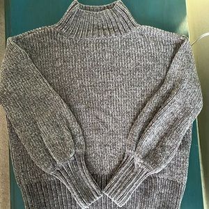 Super soft cropped sweater, size small